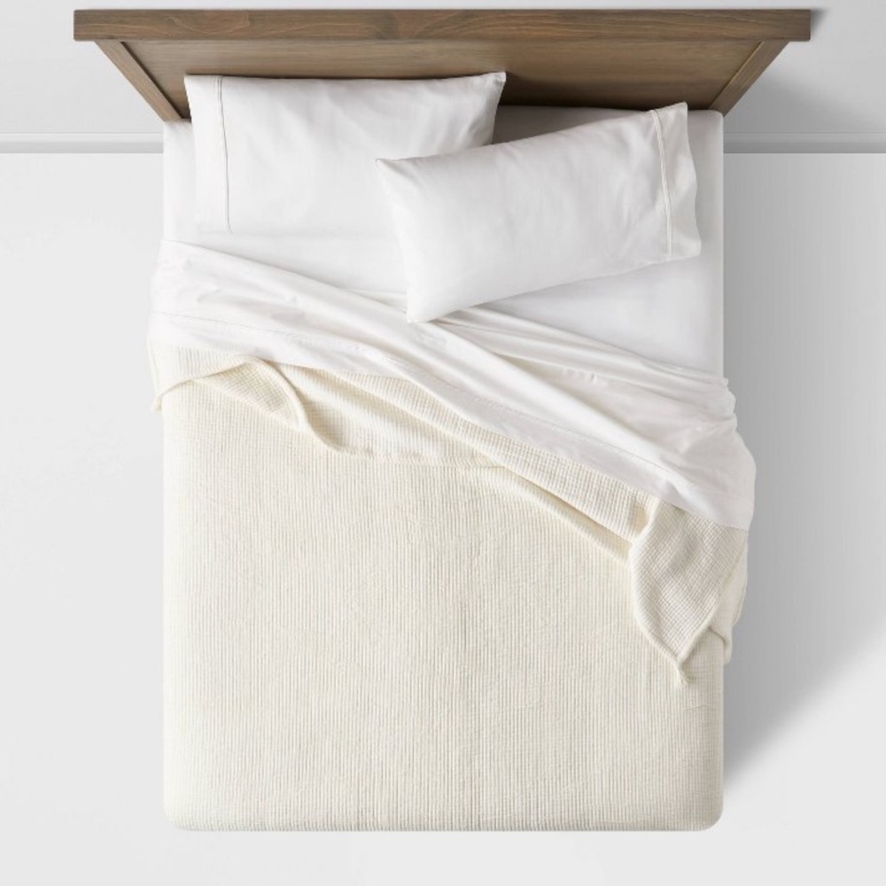 THRESHOLD NWT double cloth quilt -cream -full/queen